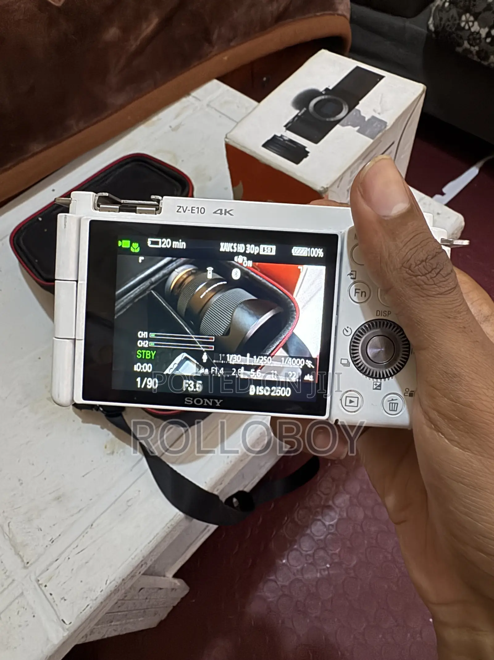 Sony Zv-E10 Mirror Less Urgent