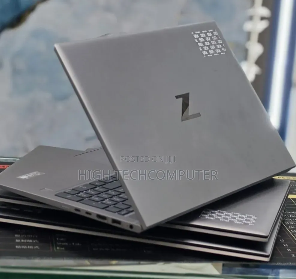 New Laptop HP ZBook Firefly G8 16GB Intel Core i5 SSD 512GB