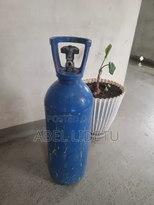 Life Support Oxygen Cylinder for Artificially Ventilated Patients