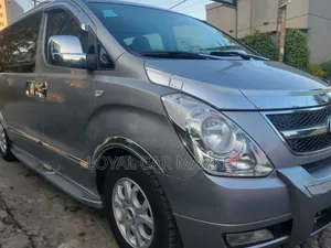 Hyundai Starex 2016 Silver