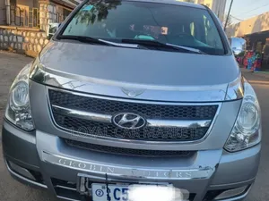 Hyundai Starex 2016 Silver