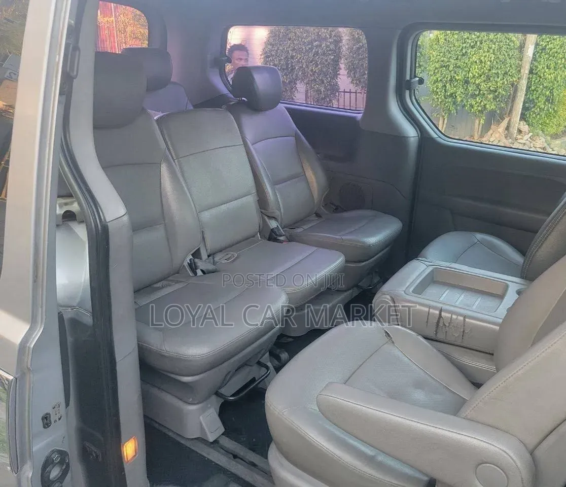 Hyundai Starex 2016 Silver
