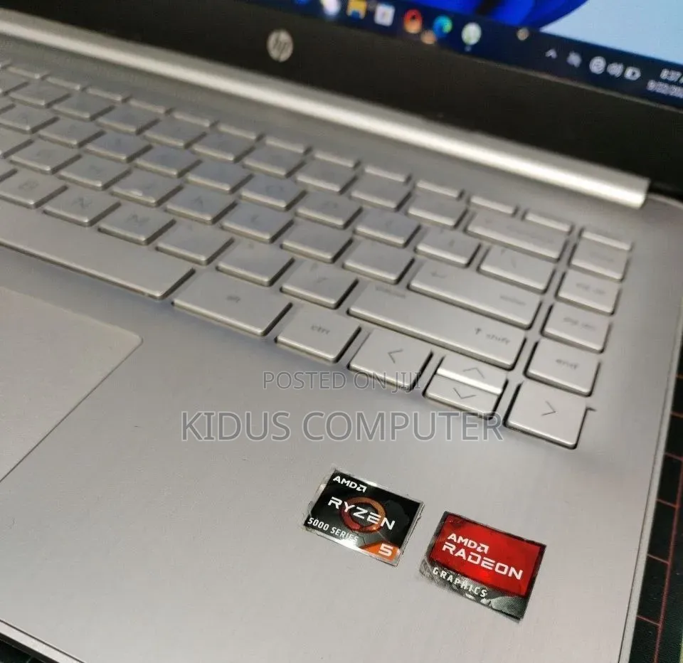 New Laptop HP Stream Notebook 8GB AMD Ryzen 5 SSD 512GB