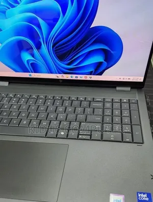 New Laptop HP OmniBook X Flip 14" 16GB Intel Core Ultra 7 SSD 1T