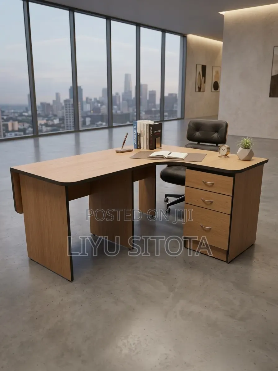 Moderate L-Shape Office Table