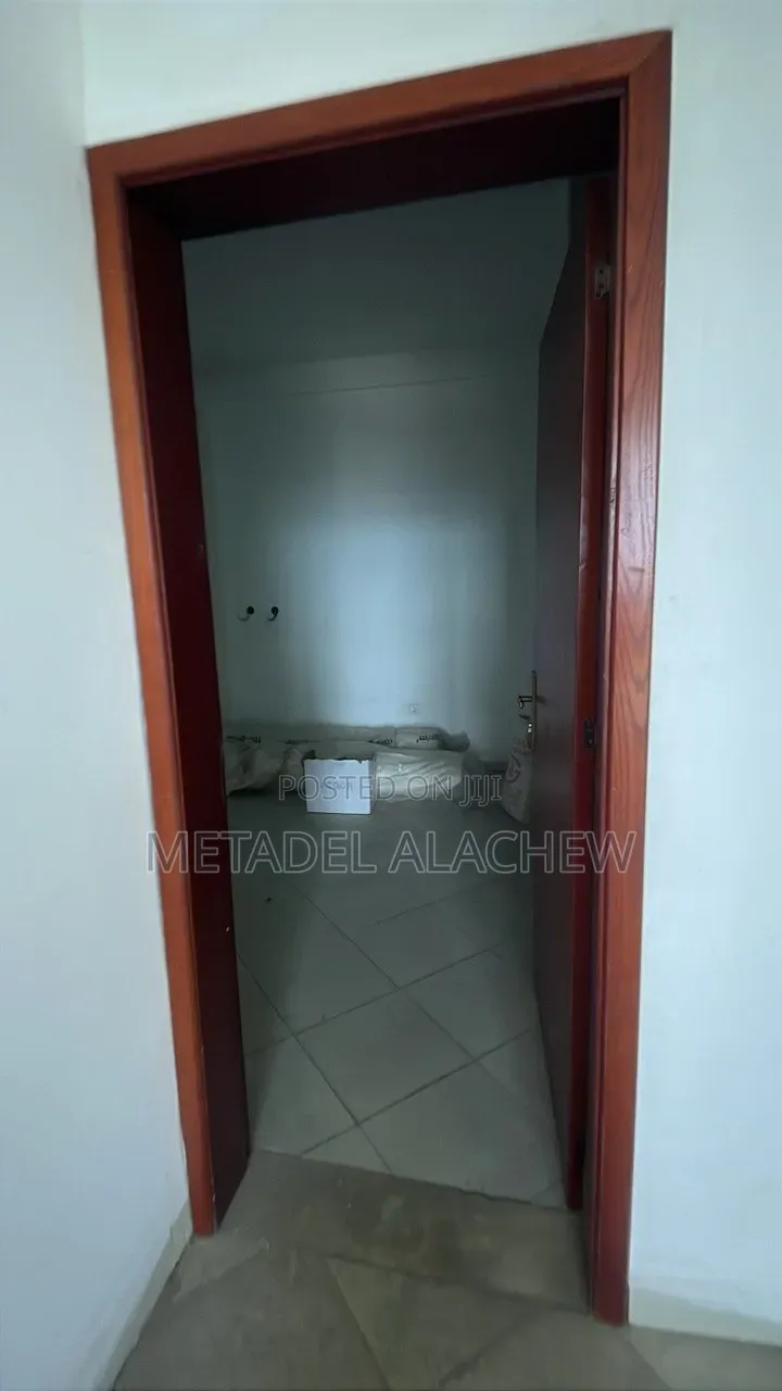 Furnished 2bdrm Apartment in Yeka for sale