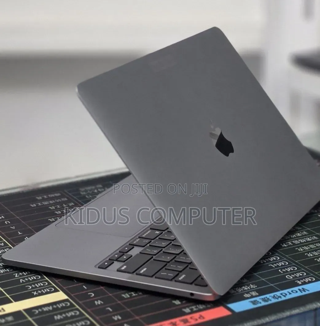 New Laptop Apple MacBook Pro 2021 M1 16GB Apple M1 SSD 512GB