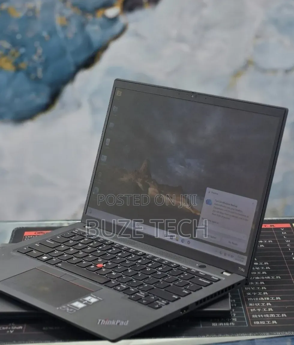 New Laptop Lenovo ThinkPad T14s G4 32GB Intel Core i7 SSD 512GB