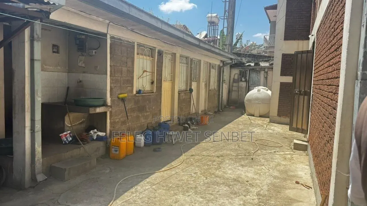 Furnished 4bdrm House in አአ, Bole for sale
