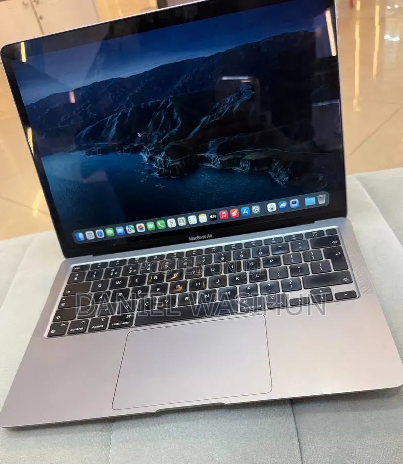 New Laptop Apple MacBook Air 2020 M1 8GB Apple M1 SSD 256GB