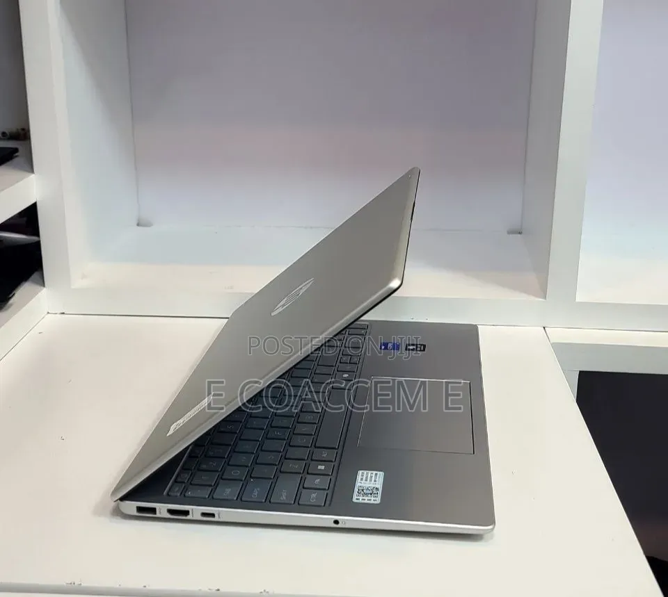 New Laptop HP Stream Notebook 16GB Intel Core i7 SSD 1T