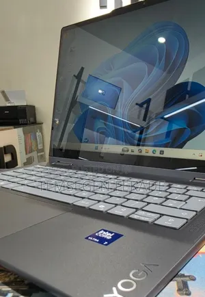 New Laptop Lenovo Yoga 7i 16GB Intel Core Ultra 7 SSD 1T