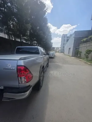 Toyota Hilux 2017 Silver