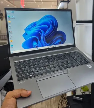 New Laptop HP Zbook Studio G7 16GB Intel Core i7 SSD 512GB