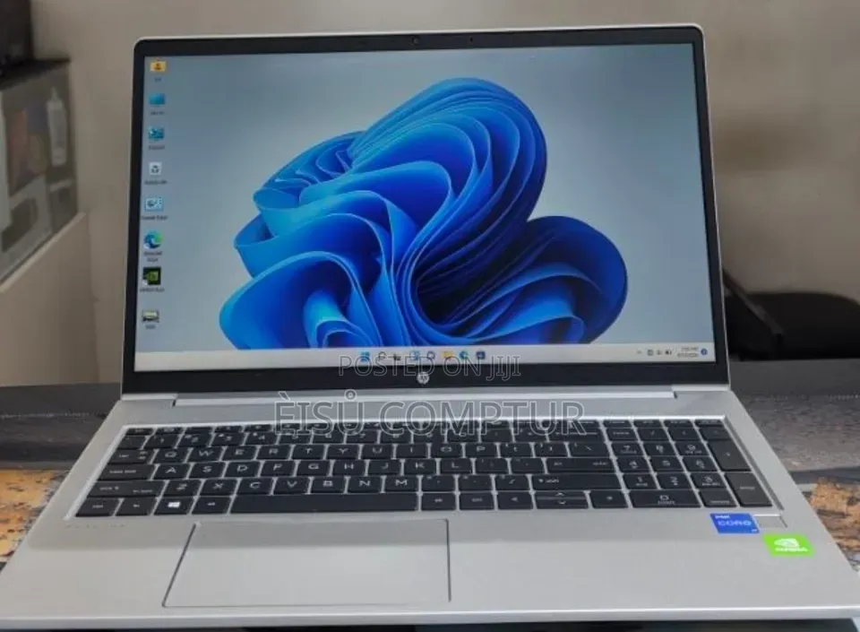 New Laptop HP EliteBook 840 G8 16GB Intel Core i7 SSD 512GB