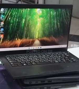 New Laptop Dell Latitude 7390 8GB Intel Core i5 SSD 256GB