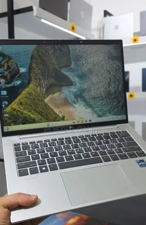 New Laptop HP EliteBook 840 G9 16GB Intel Core i7 SSD 512GB