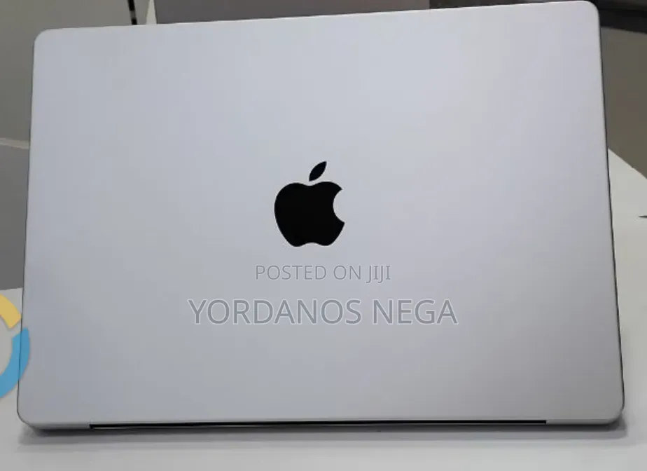 New Laptop Apple MacBook Pro 2024 M4 16GB Apple M4 SSD 512GB