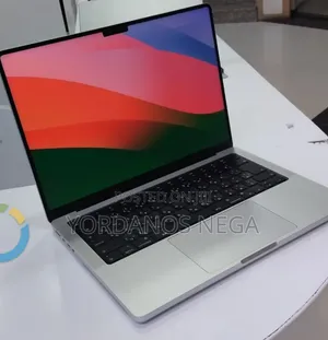 New Laptop Apple MacBook Pro 2024 M4 16GB Apple M4 SSD 512GB