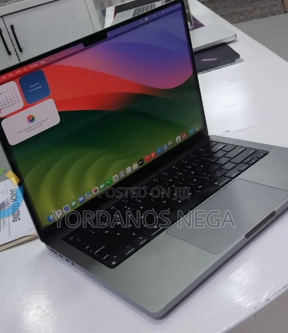 New Laptop Apple MacBook Pro 2021 M1 32GB Apple M1 Pro SSD 512GB