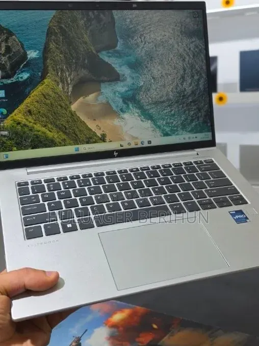 New Laptop HP EliteBook 840 G9 16GB Intel Core i7 SSD 512GB
