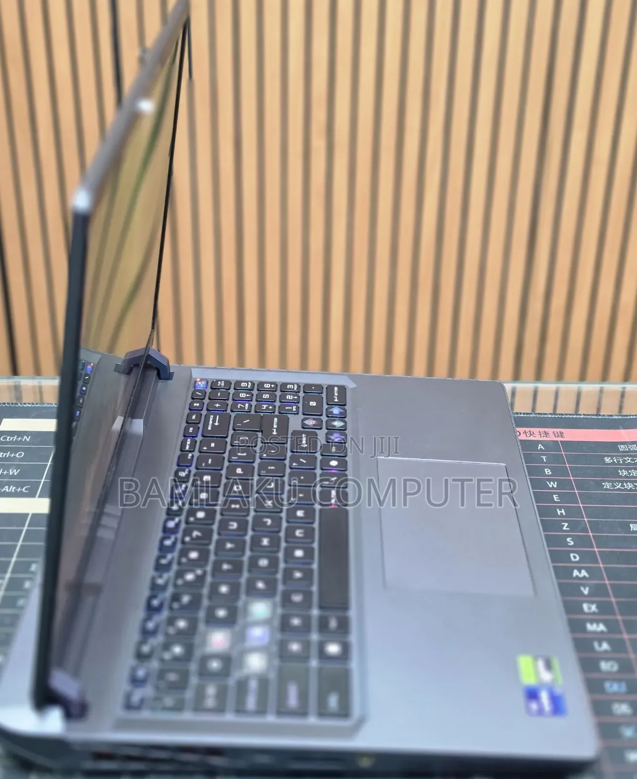 New Laptop MSI Vector GP68 HX 13V 32GB Intel Core i9 SSD 1T