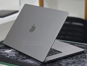 New Laptop Apple MacBook Pro 2023 M2 16GB Apple M2 SSD 1T