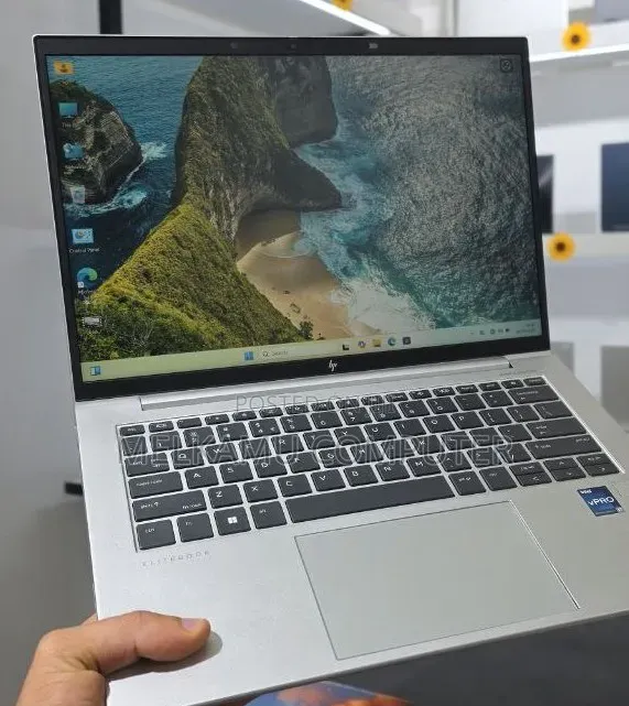 New Laptop HP EliteBook 840 G9 16GB Intel Core i7 SSD 512GB