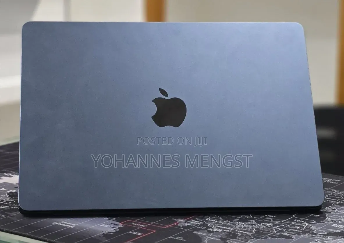 New Laptop Apple MacBook Air 2025 M4 16GB Apple M4 SSD 256GB