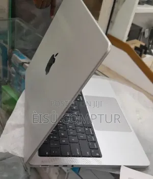 New Laptop Apple MacBook Pro 2024 M4 24GB Apple M4 Pro SSD 512GB