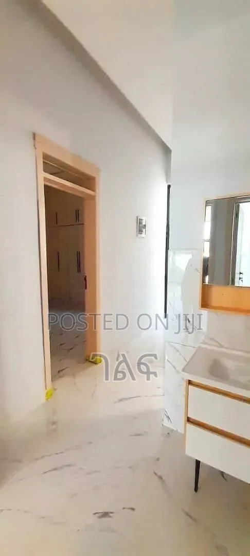 3bdrm Villa in For Sale 250 Sqm, Bole for sale