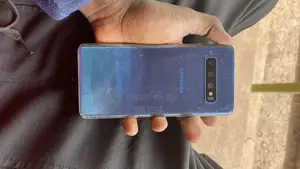 Samsung Galaxy S10 128 GB Blue