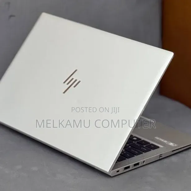 New Laptop HP EliteBook 830 G8 16GB Intel Core i7 SSD 512GB