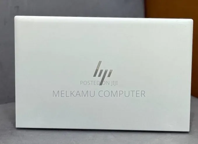 New Laptop HP EliteBook 830 G8 16GB Intel Core i7 SSD 512GB