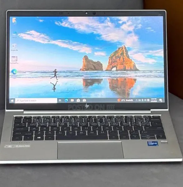 New Laptop HP EliteBook 830 G8 16GB Intel Core i7 SSD 512GB