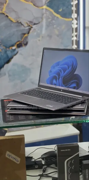 New Laptop HP ZBook 15 16GB Intel Core i5 SSD 512GB
