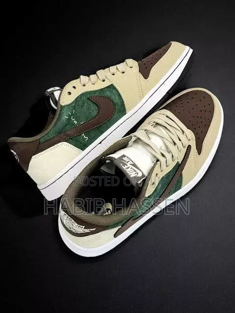  Travis Scott X Air Jordan 1 Low OG