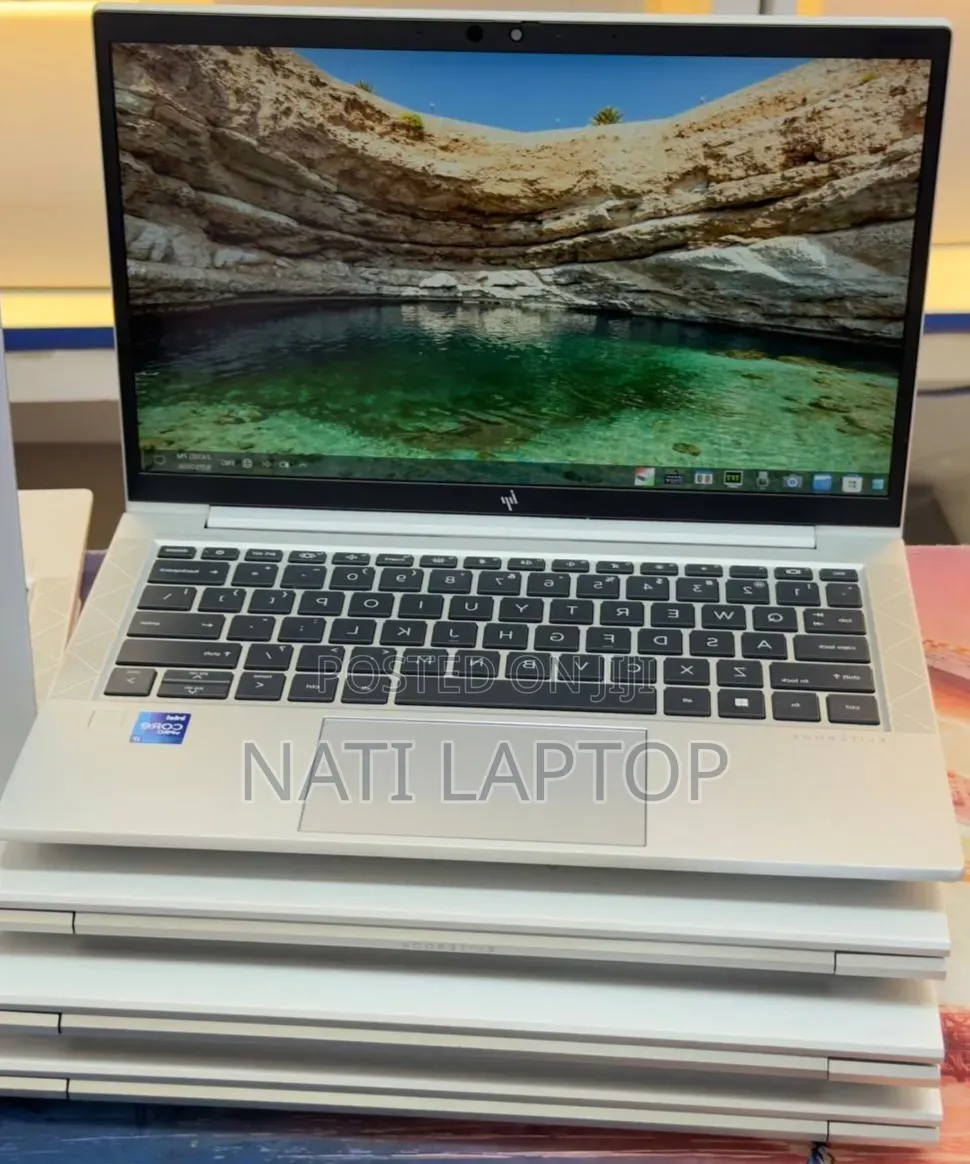 New Laptop HP EliteBook 830 G8 8GB Intel Core i7 SSD 512GB