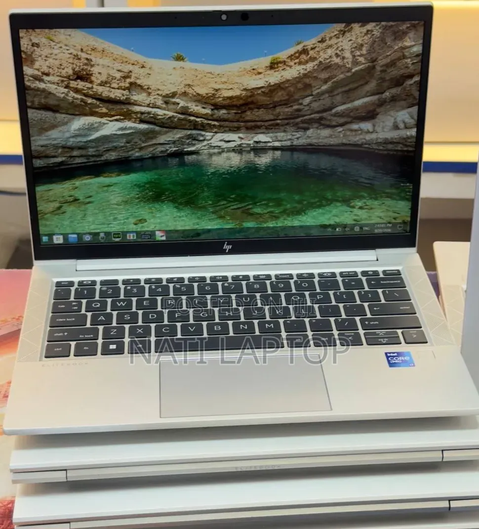 New Laptop HP EliteBook 830 G8 8GB Intel Core i7 SSD 512GB