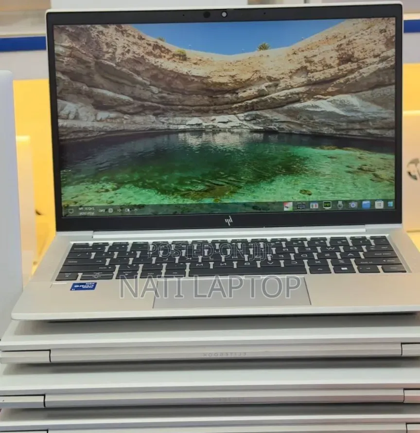 New Laptop HP EliteBook 830 G8 8GB Intel Core i7 SSD 512GB