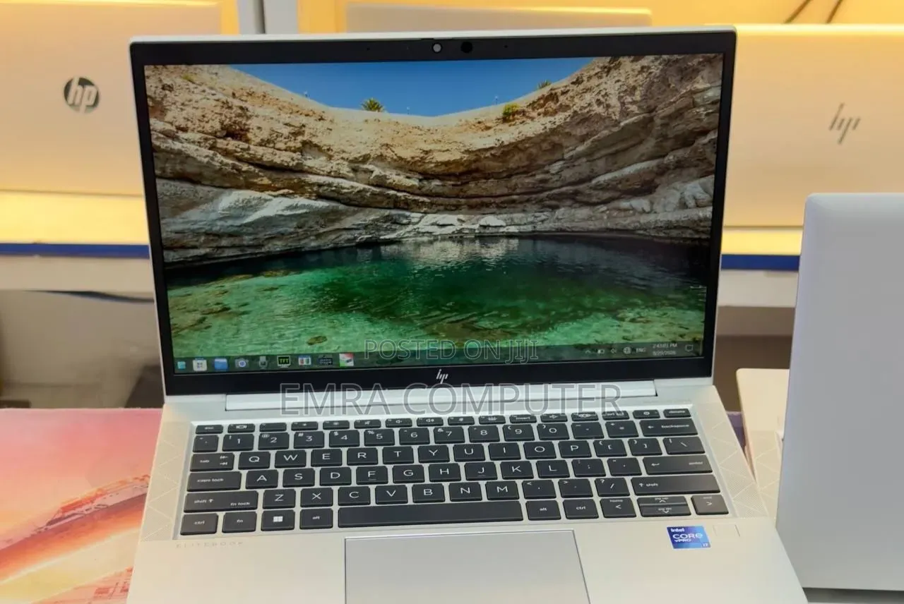 New Laptop HP EliteBook 830 G8 8GB Intel Core i7 SSD 512GB
