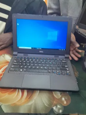 New Laptop Dell Latitude 3390 4GB AMD A6 HDD 320GB