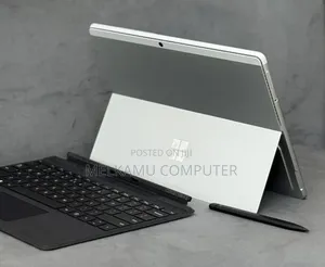 New Laptop Microsoft Surface Pro 8 8GB Intel Core i5 SSD 256GB