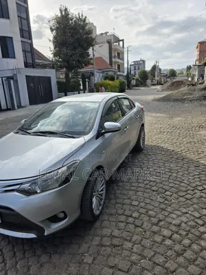 Toyota Yaris 2014 Silver