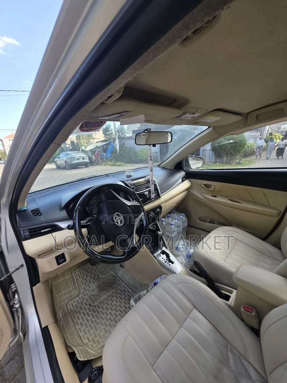 Toyota Yaris 2014 Silver