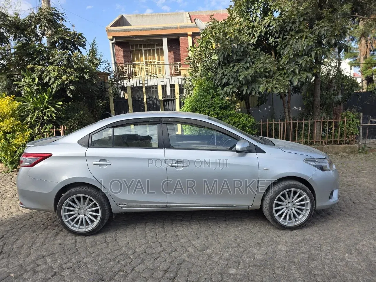 Toyota Yaris 2014 Silver