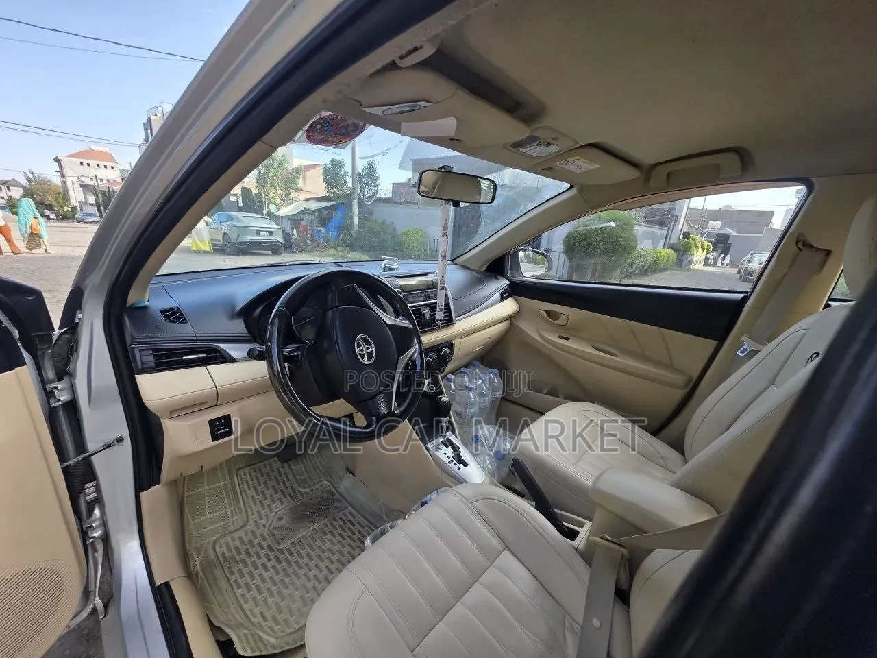 Toyota Yaris 2014 Silver