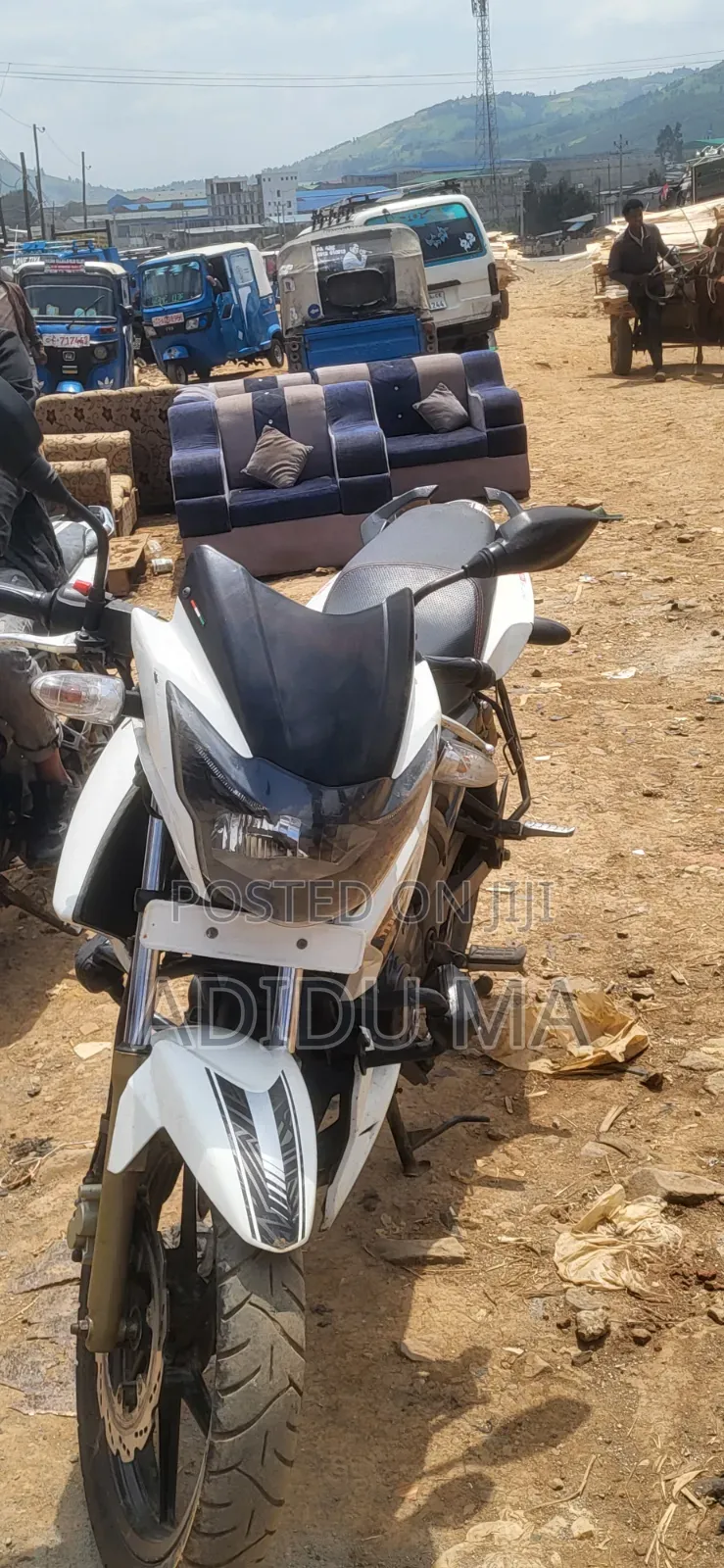 TVS Apache 180 RTR 2020 White