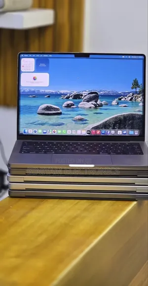 New Laptop Apple MacBook Pro 2020 M1 16GB Apple M1 Pro SSD 512GB