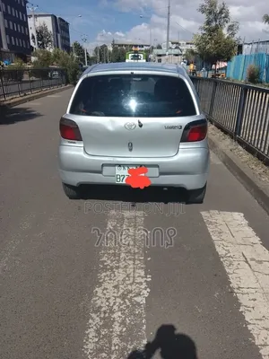 Toyota Vitz 1999 Silver